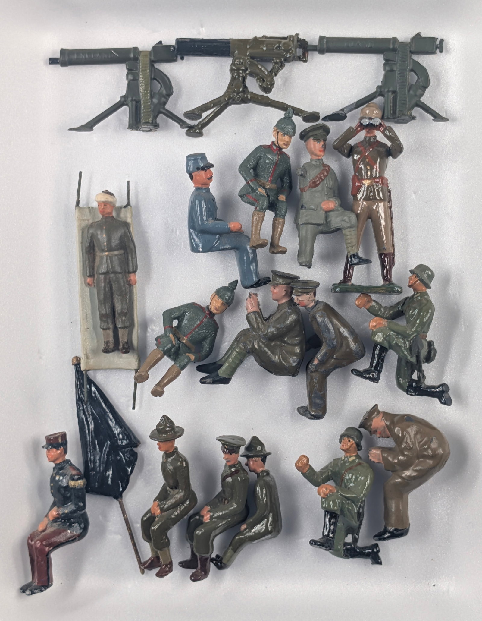 VARIOUS BRAND HAND PAINTED LEAD SOLDIERS: ALL REMAIN IN FAIR CONDITION, SHOWING TYPICAL USAGE WEAR.
