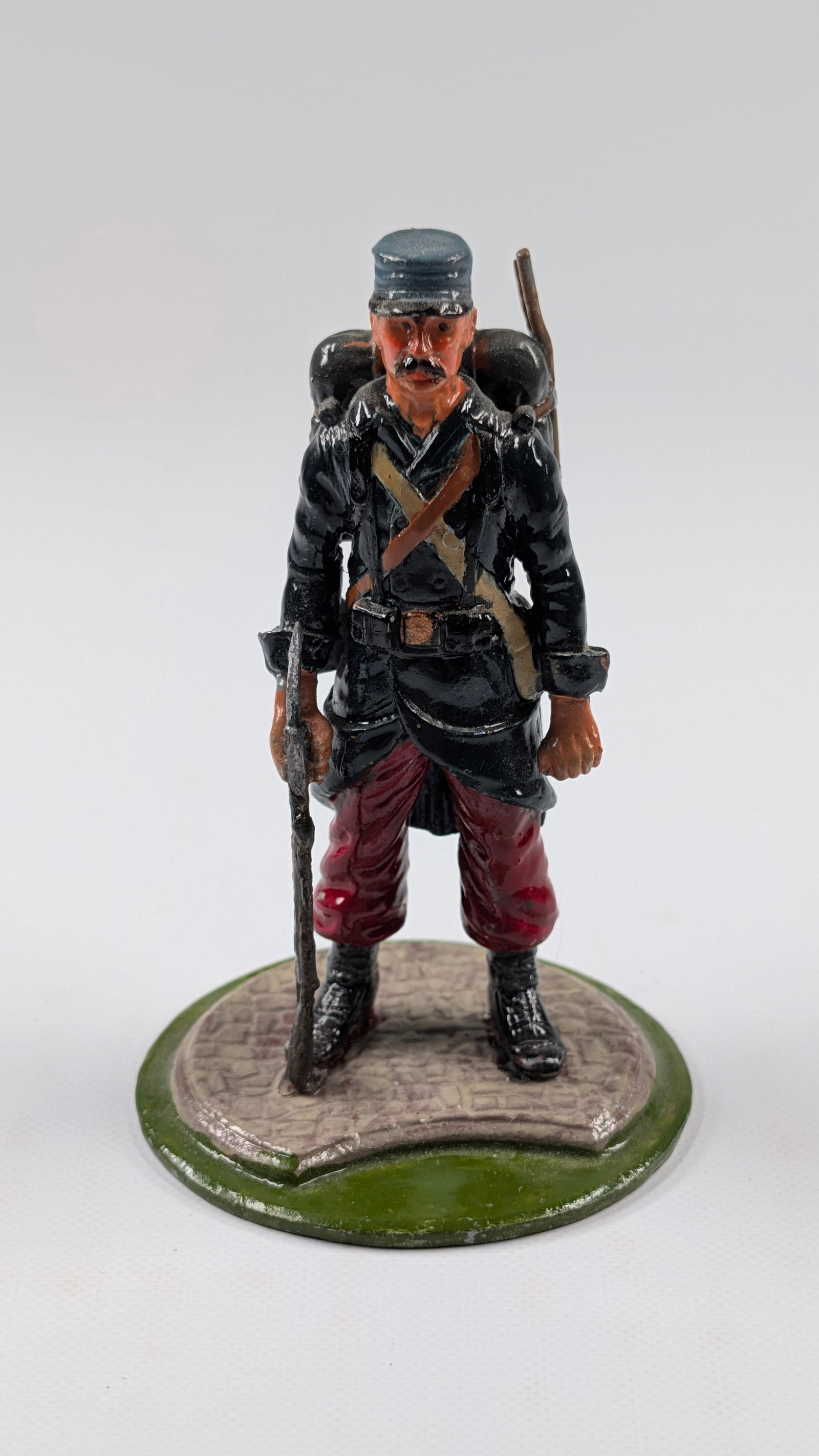 SERIES 77 HAND PAINTED CIVIL WAR SOLDIER: REMAINS IN VERY GOOD CONDITION, SHOWING MINIMAL WEAR.