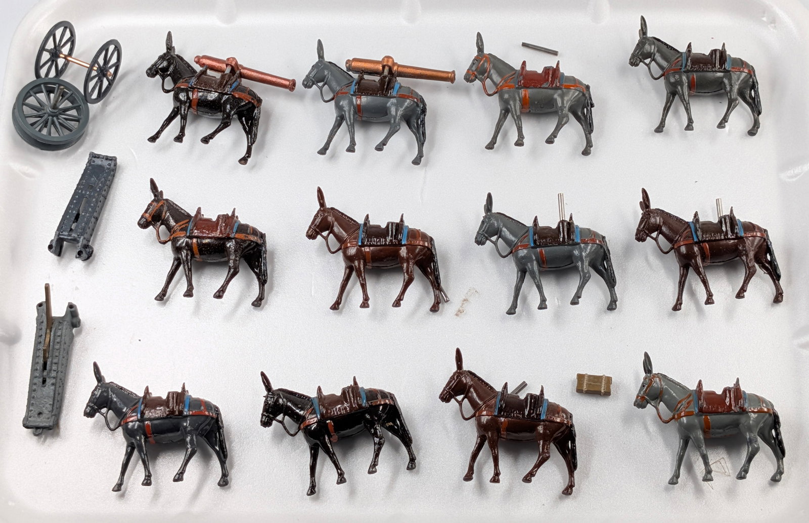 BRITAINS MOUNTAIN ARTILLERY MULE SET (1 of 7)