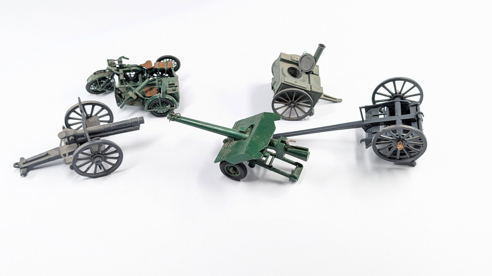 VARIOUS BRAND LEAD MILITARY VEHICLES: ALL REMAIN IN FAIR TO GOOD CONDITION, SHOWING SOME TYPICAL WEAR. SOME MISSING PIECES. ALL DUSTY, NEEDING CLEANED.