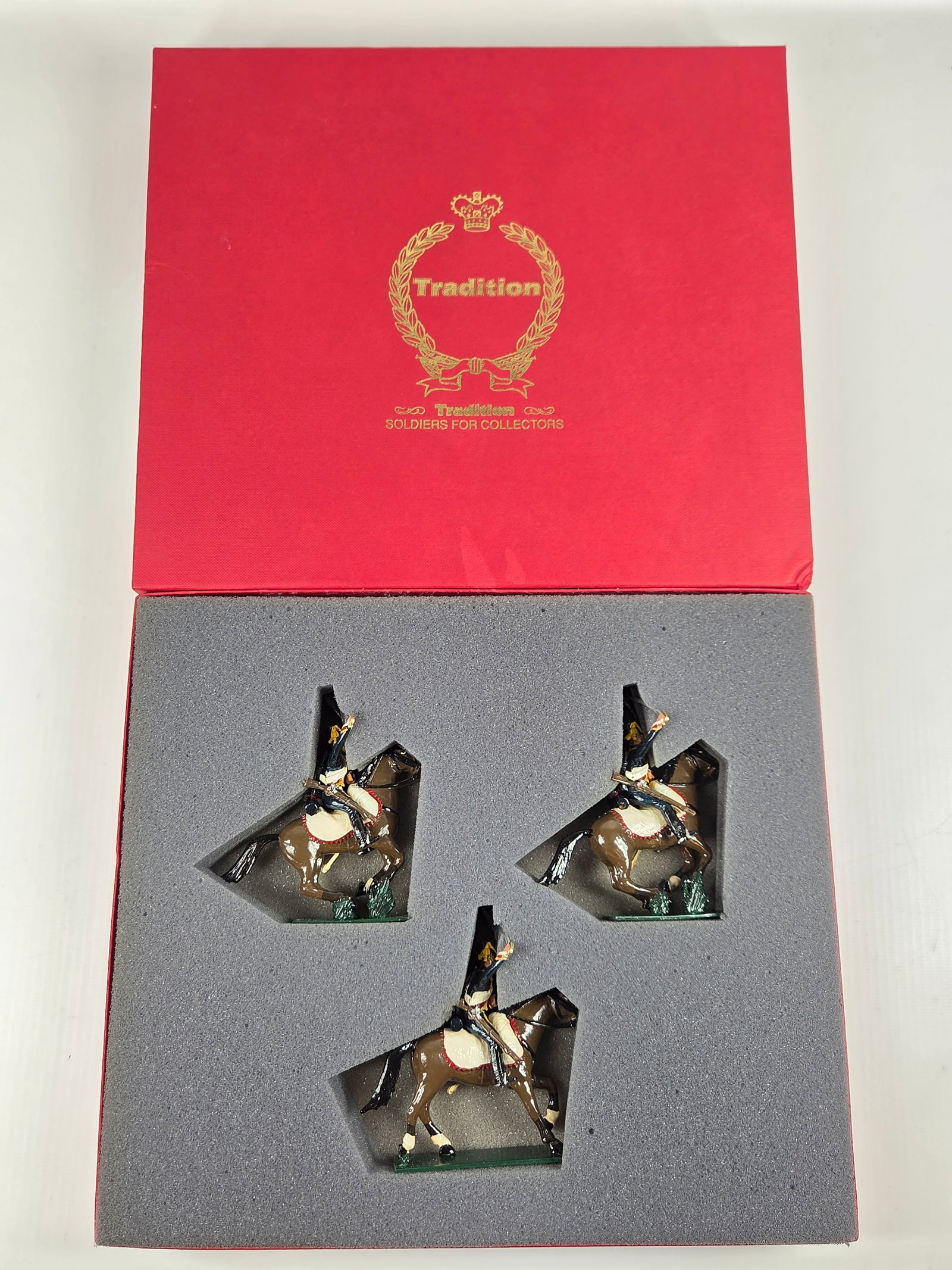 TRADITION SET NO. 755 4TH REGIMENT FRENCH HUSSARS: REMAINS IN VERY GOOD CONDITION WITH BOX.