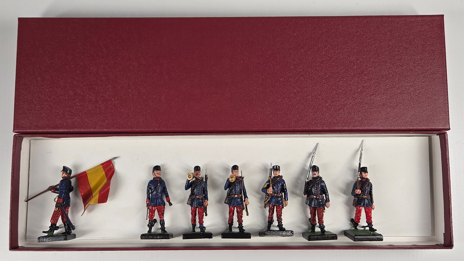 ALYMER SPANISH INFANTRY LEAD SOLDIERS: ALL REMAIN IN GOOD CONDITION WITH CUSTOM BOX.