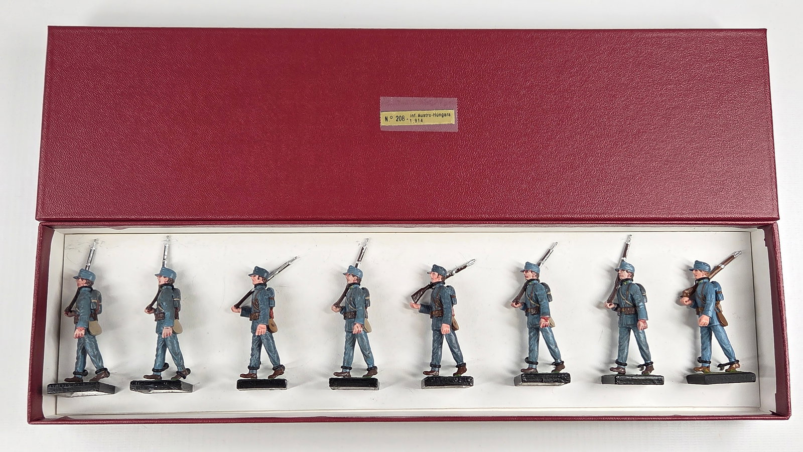 ALYMER HUNGARIAN INFANTRY LEAD SOLDIERS: ALL REMAIN IN GOOD CONDITION WITH CUSTOM BOX.