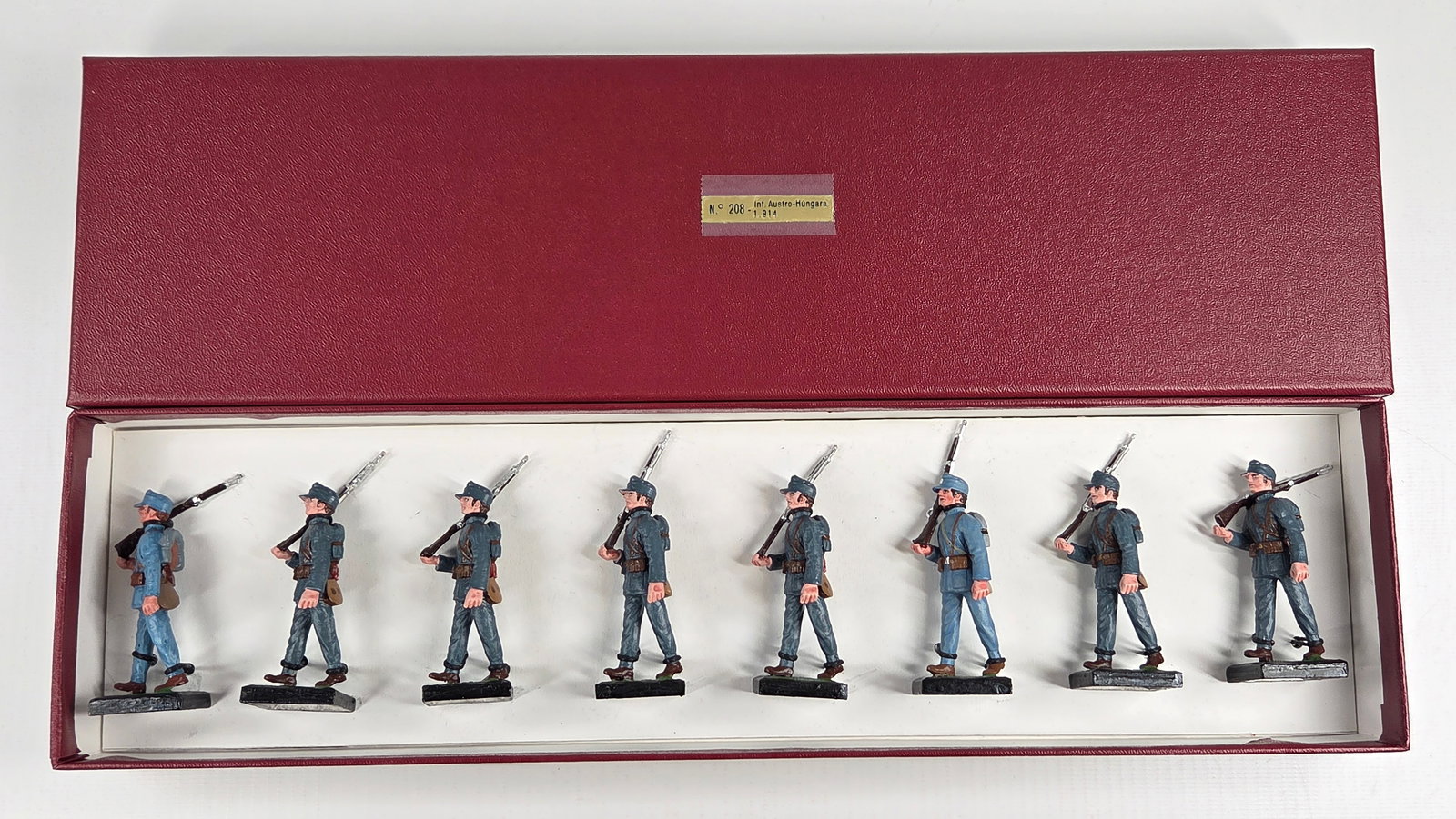 ALYMER HUNGARIAN INFANTRY LEAD SOLDIERS: ALL REMAIN IN GOOD CONDITION WITH CUSTOM BOX.