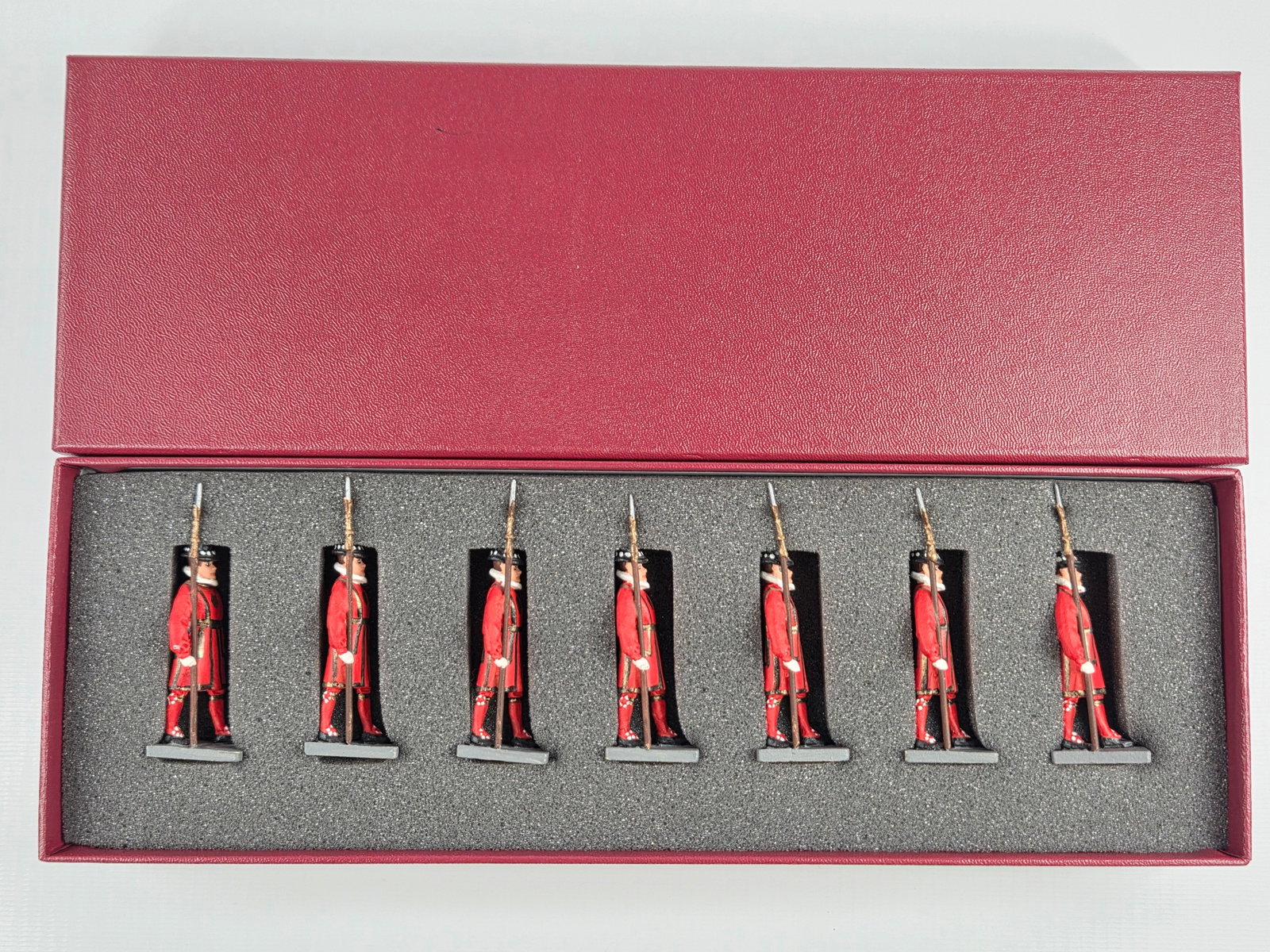 AMBASSADOR 7-PIECE QUEEN'S GUARD BEEF EATERS: ALL REMAIN IN GOOD CONDITION WITH CUSTOM BOX.