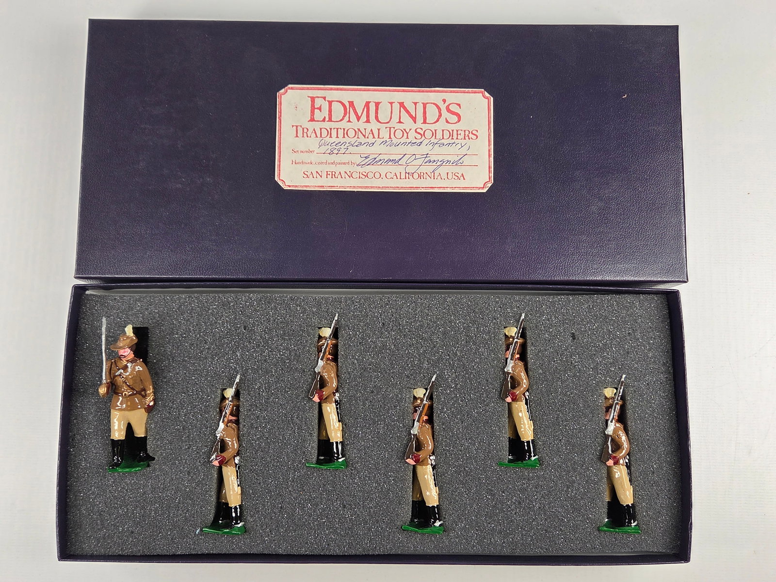 EDMUND'S QUEENSLAND INFANTRY: SET REMAINS IN EXCELLENT CONDITION WITH BOX.