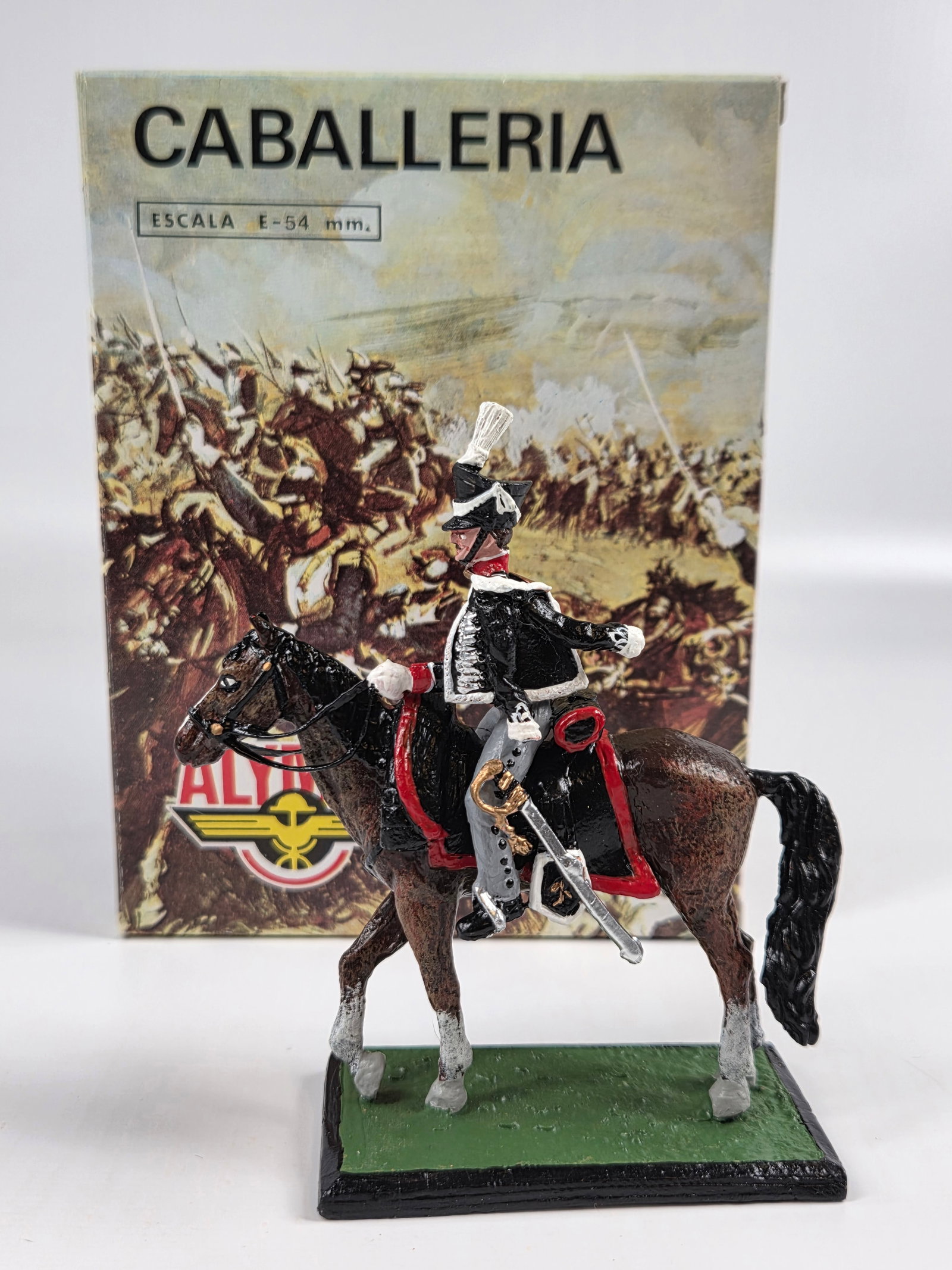 ALYMER HAND PAINTED MOUNTED SOLDIER W/ BOX: REMAINS IN VERY GOOD CONDITION WITH BOX.