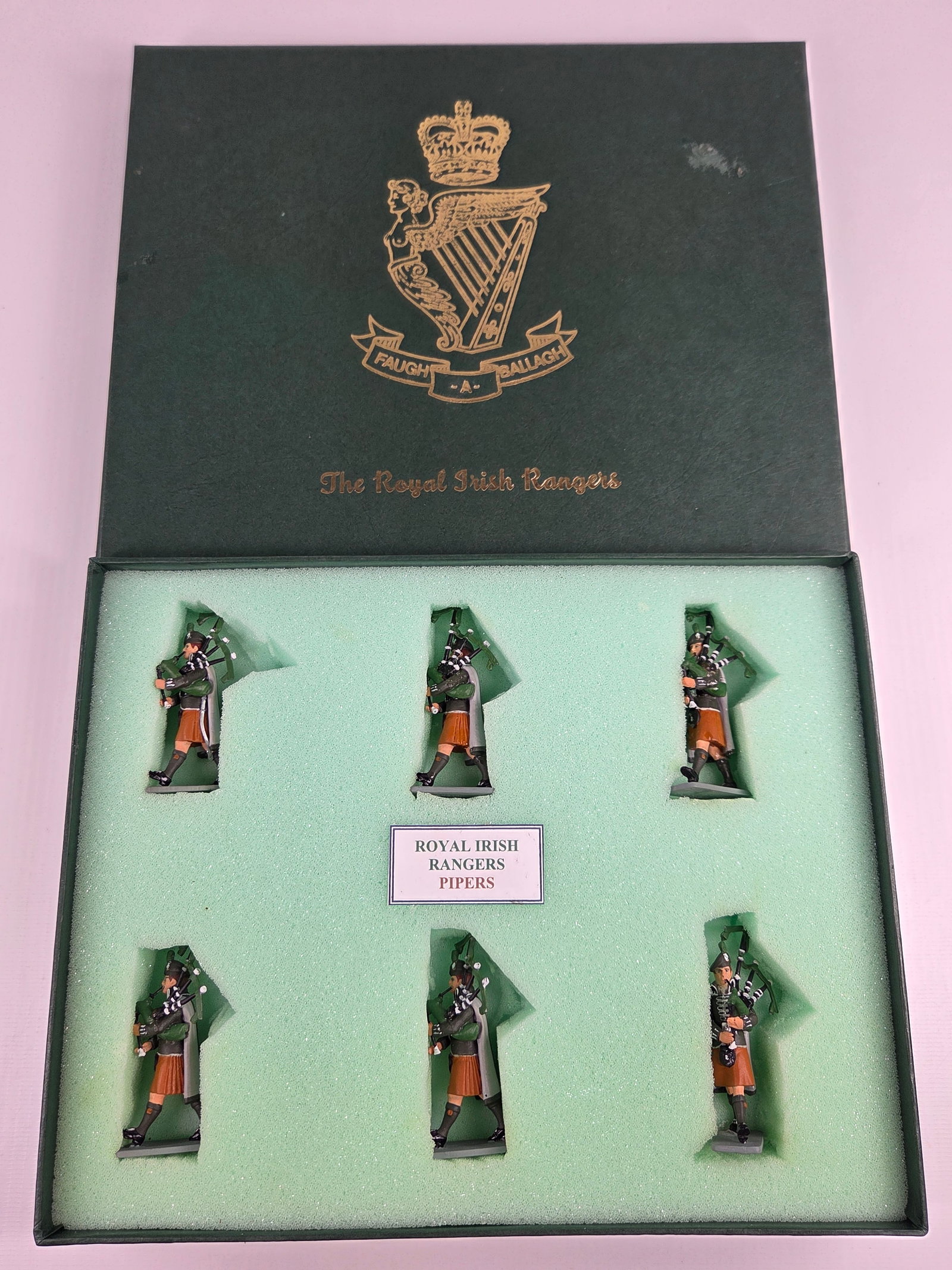 FAUGH-A-BALLAGH ROYAL IRISH RANGERS PIPERS: SET REMAINS IN EXCELLENT CONDITION WITH BOX.