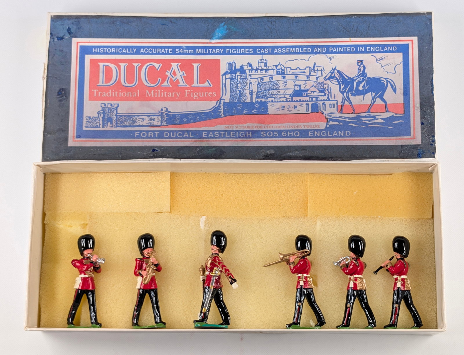 DUCAL MODELS NO. 106 SCOTS GUARD BAND (1 of 3)