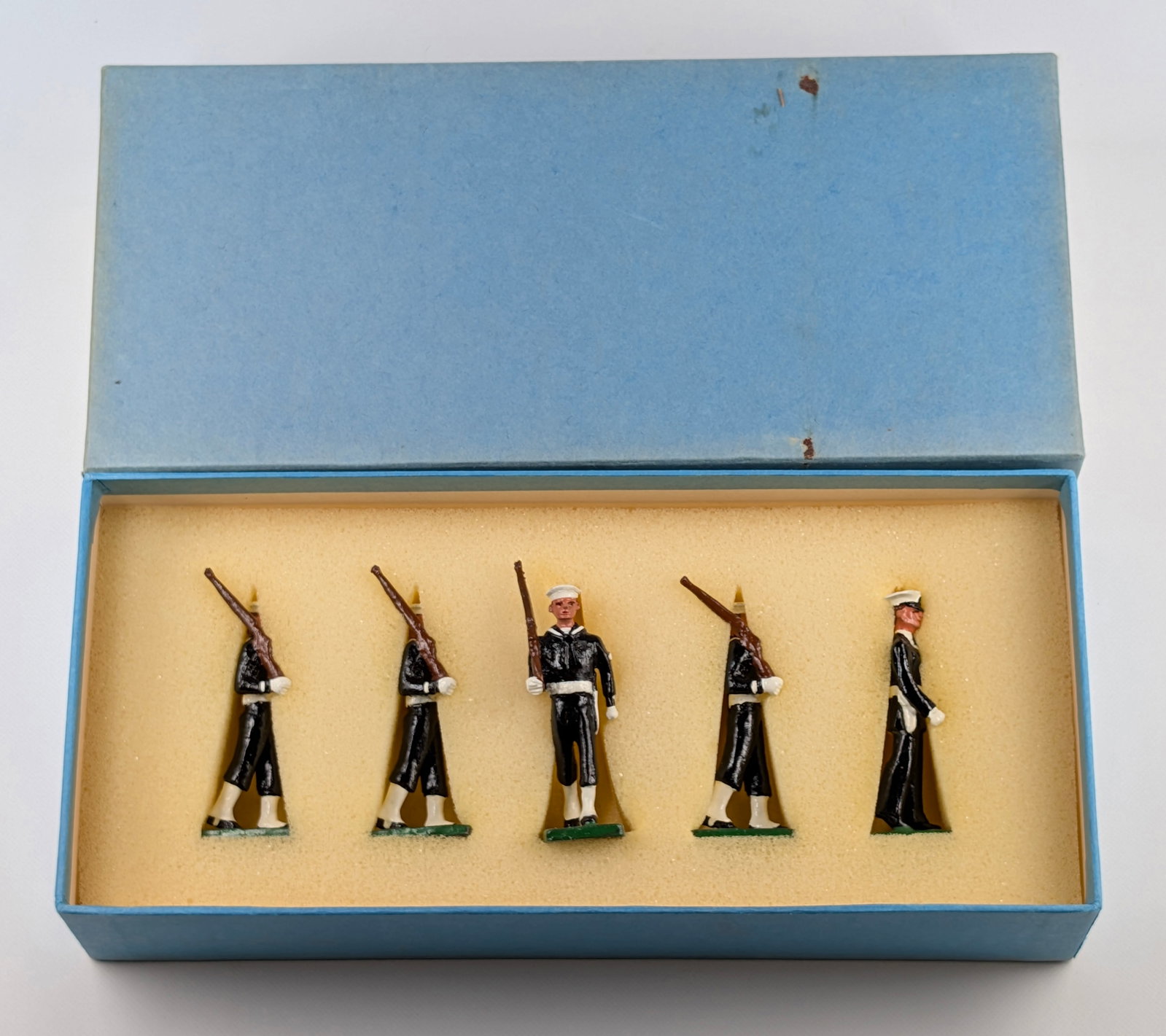 MARTIN RITCHIE NO. 130 U.S. NAVY SAILORS: SET REMAINS IN VERY GOOD CONDITION WITH BOX.