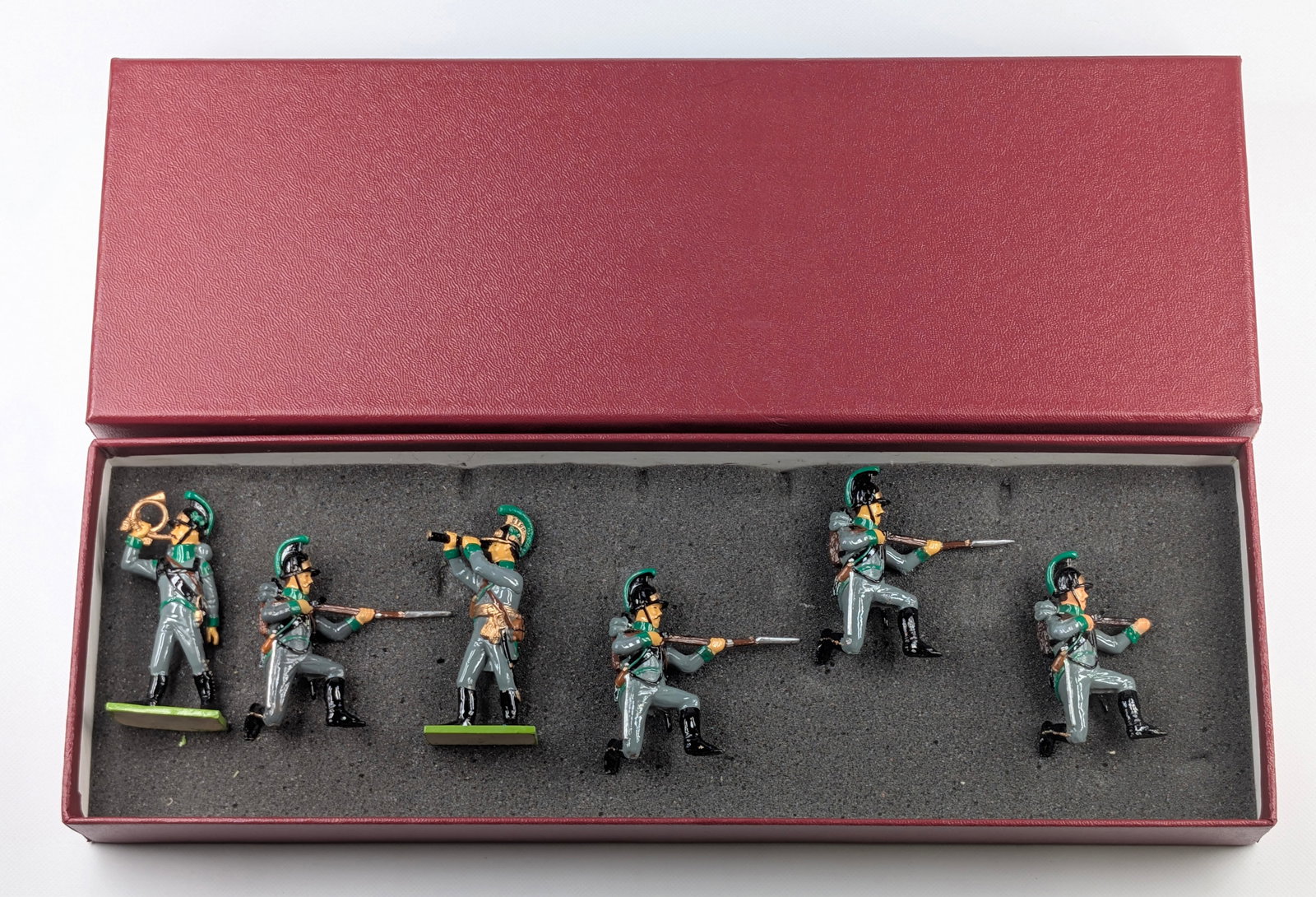ST. GEORGE CROSS SET 260 AUSTRIAN HUNGARIAN INFANTRY: SET REMAINS IN VERY GOOD CONDITION IN CUSTOM BOX.