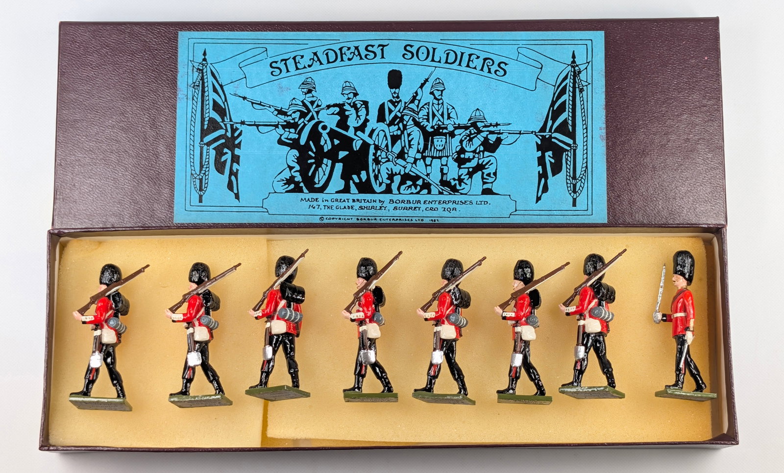 STEADFAST SOLDIERS SF49 COLDSTREAM GUARDS MARCHING: SET REMAINS IN VERY GOOD CONDITION WITH BOX.