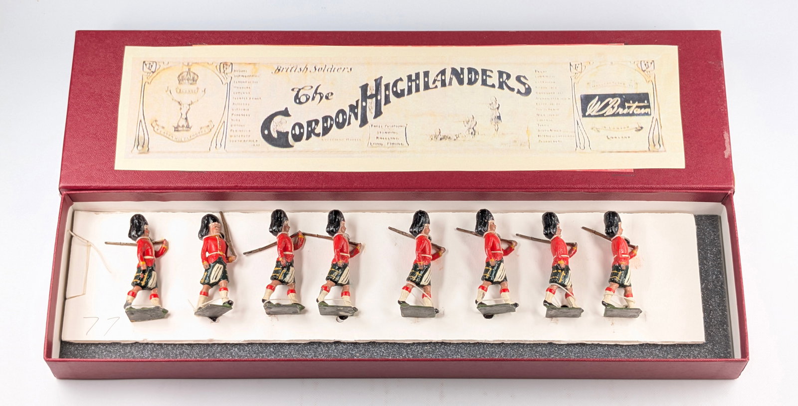 VINTAGE BRITAINS GORDON HIGHLANDERS SET: ALL REMAIN IN GOOD CONDITION, SHOWING SOME TYPICAL WEAR. CUSTOM BOX REMAINS NICE.