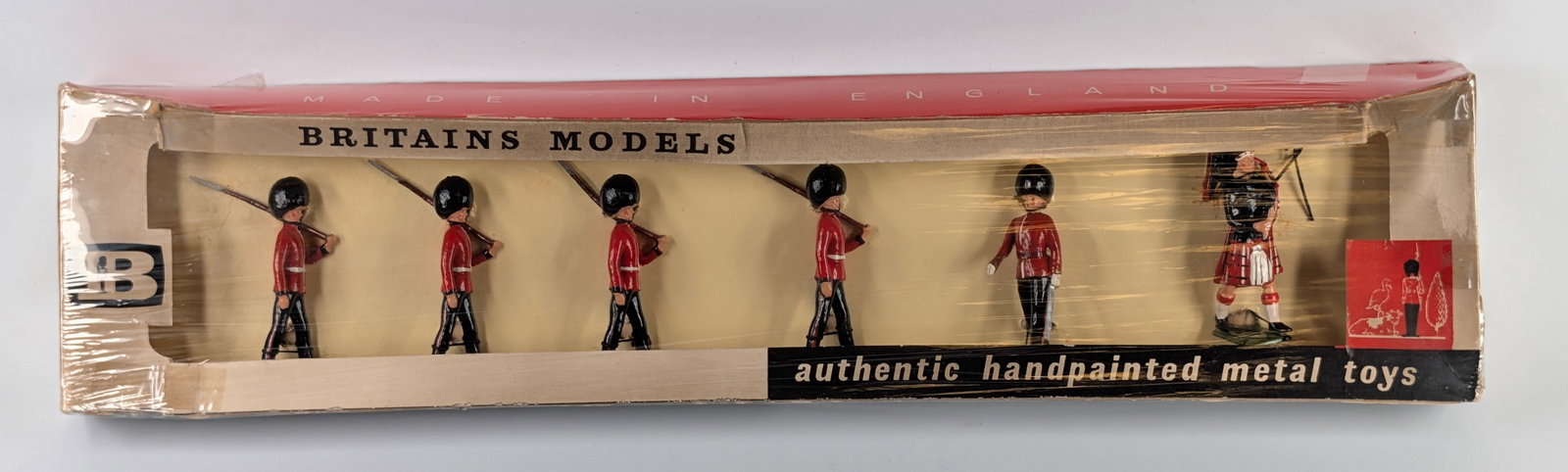 VINTAGE BRITAINS 9126 GUARDS MARCHING W/ BOX (1 of 5)