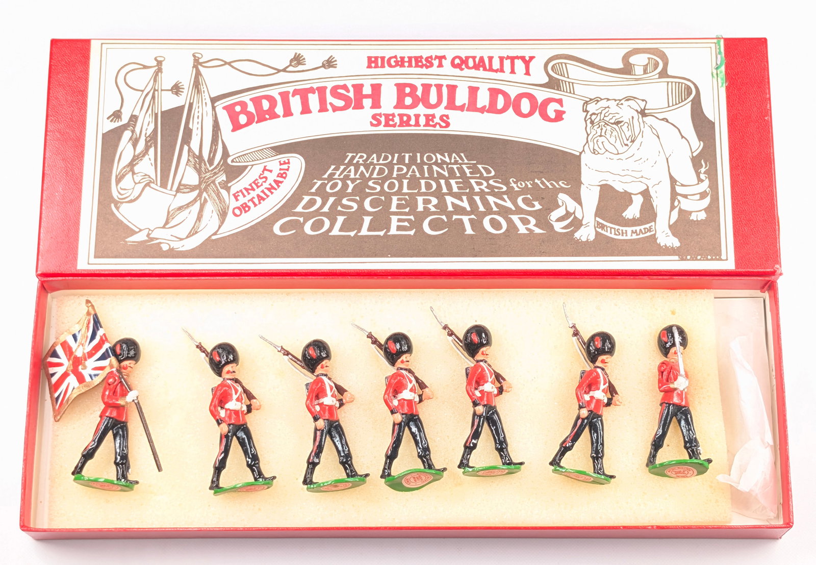 BRITISH BULLDOG COLDSTREAM GUARDS SET: SET REMAINS IN VERY GOOD CONDITION WITH BOX.