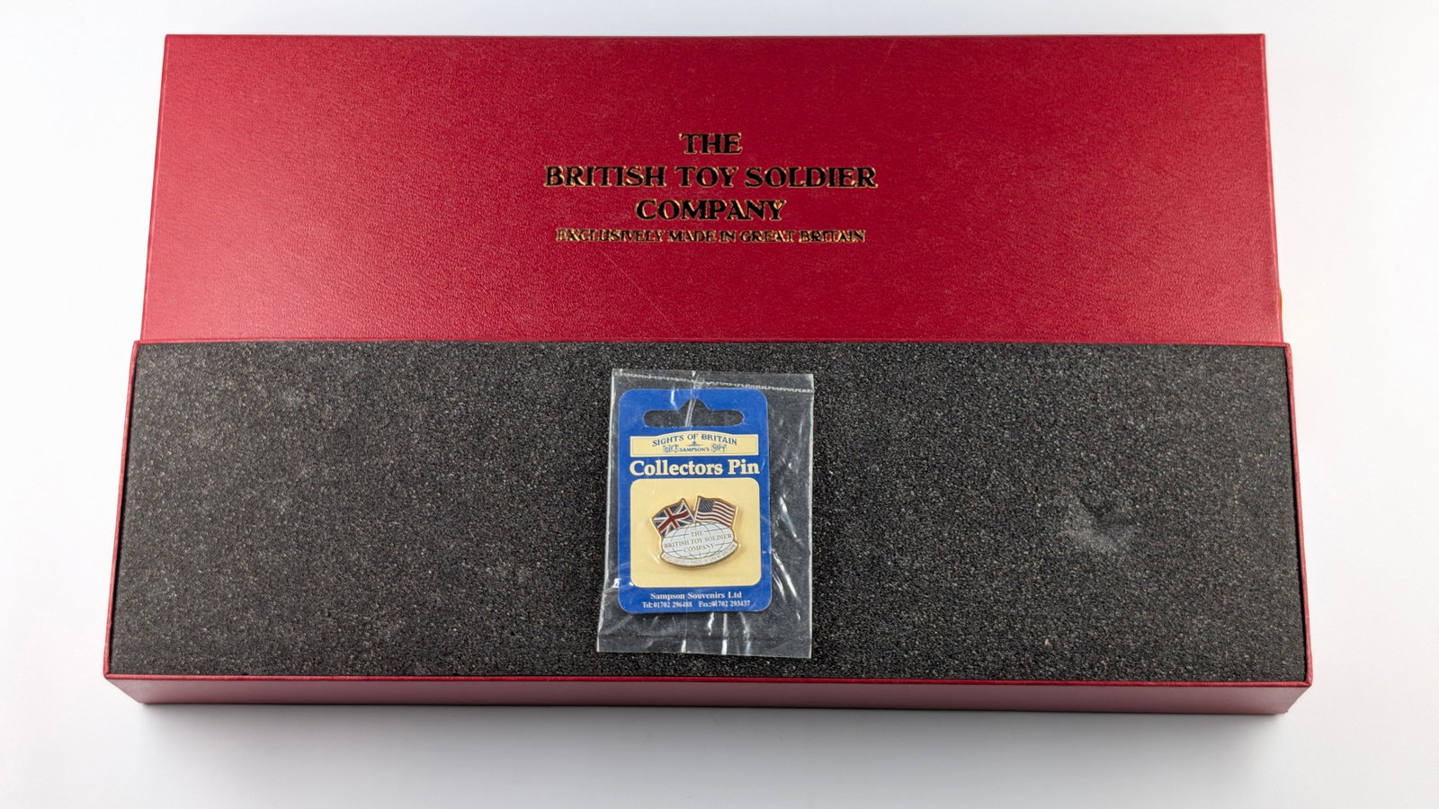 BRITISH TOY SOLDIER CO. SET 39 ROYAL MARINES AT ATTENTION: SET REMAINS IN EXCELLENT CONDITION.