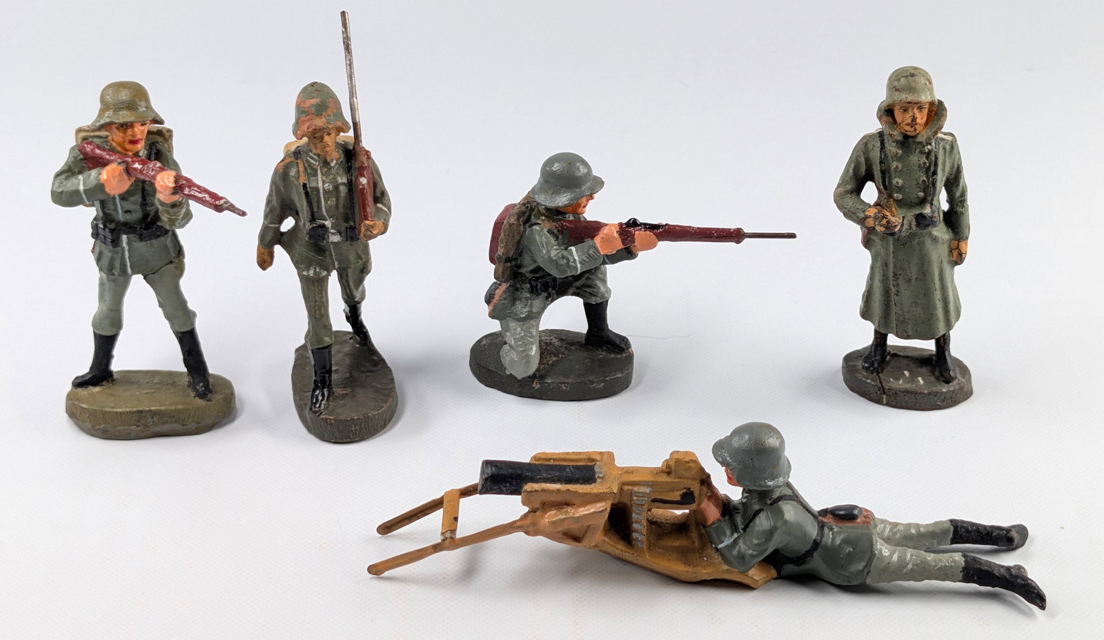 GERMAN ELASTOLIN GERMAN SOLDIERS (1 of 7)