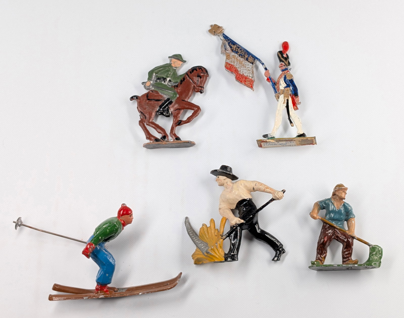 5) VARIOUS BRAND HAND PAINTED LEAD FIGURES: ALL REMAIN IN FAIR TO GOOD CONDITION, SHOWING SOME TYPICAL WEAR.