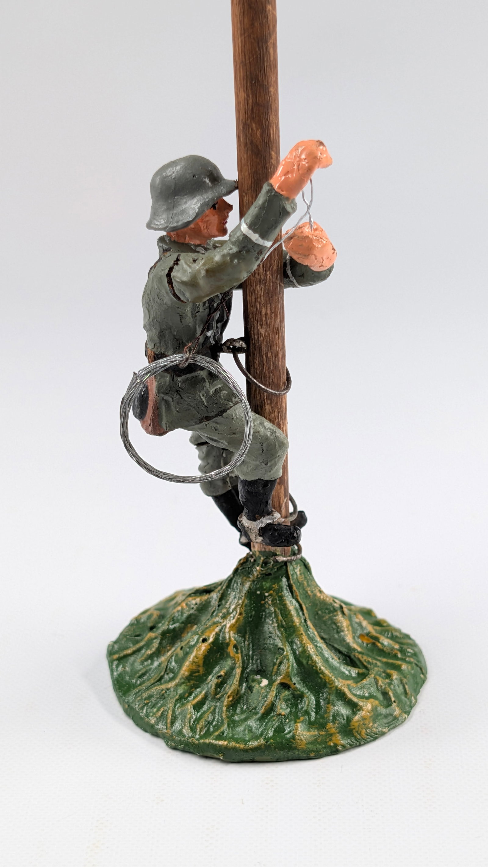 ELASTOLIN COMPOSITION GERMAN TELEPHONE POLE - 4