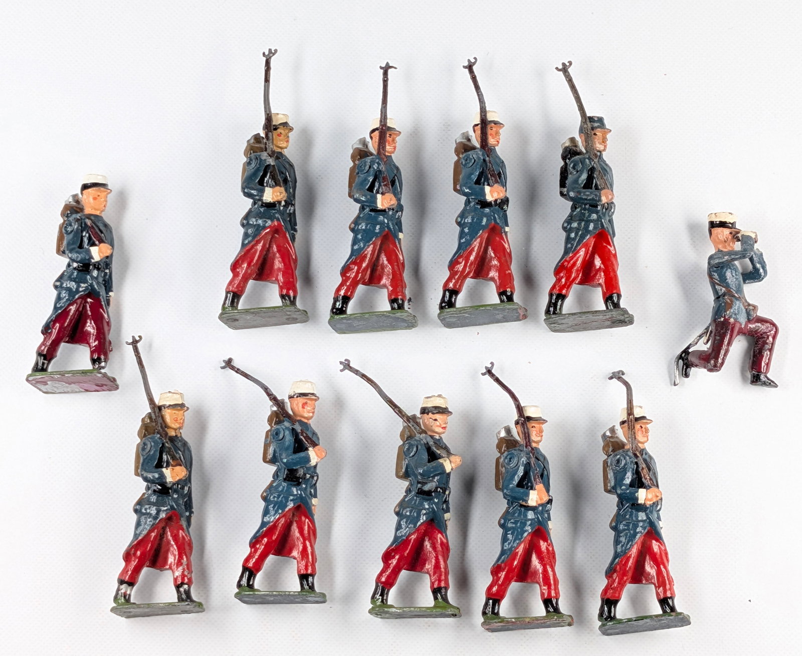 SET OF 10 VINTAGE BRITAINS FRENCH INFANTRY WWI (1 of 6)