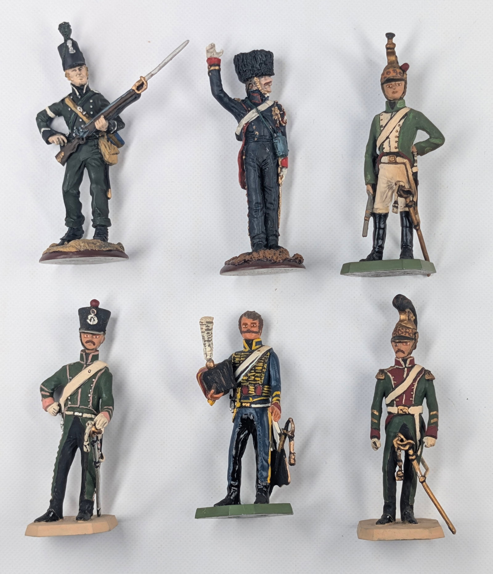 VARIOUS HAND PAINTED LEAD SOLDIERS: ALL REMAIN IN VERY GOOD CONDITION, SHOWING MINIMAL WEAR.