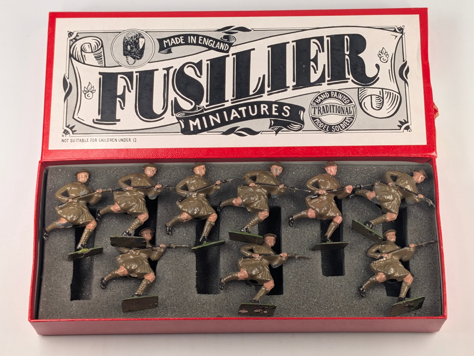 FUSILIER MINIATURES SCOTS CHARGING: SET REMAINS IN EXCELLENT CONDITION.