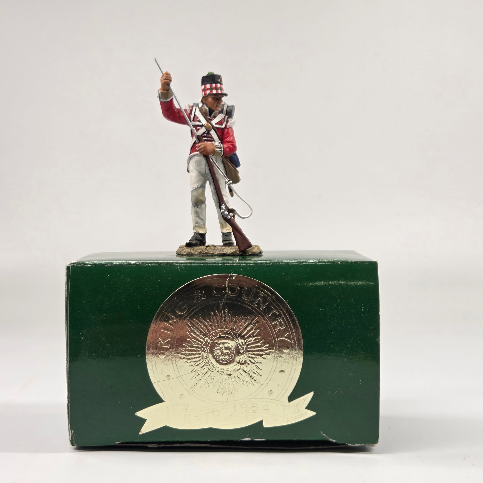 KING & COUNTRY NAPOLEONIC WARS: REMAINS IN VERY GOOD CONDITION WITH BOX.