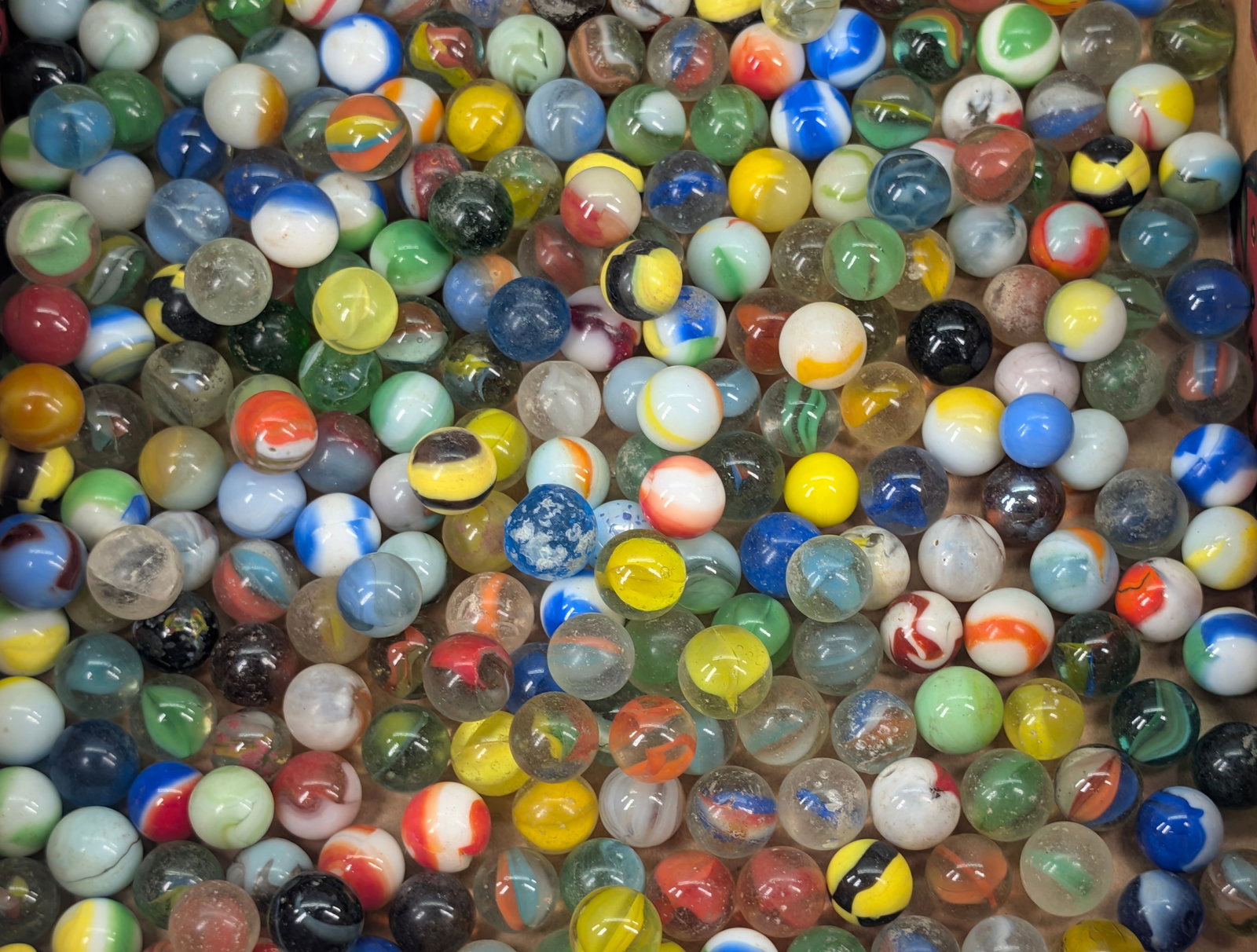 ASSORTED LOT OF VARIOUS MARBLES (1 of 5)