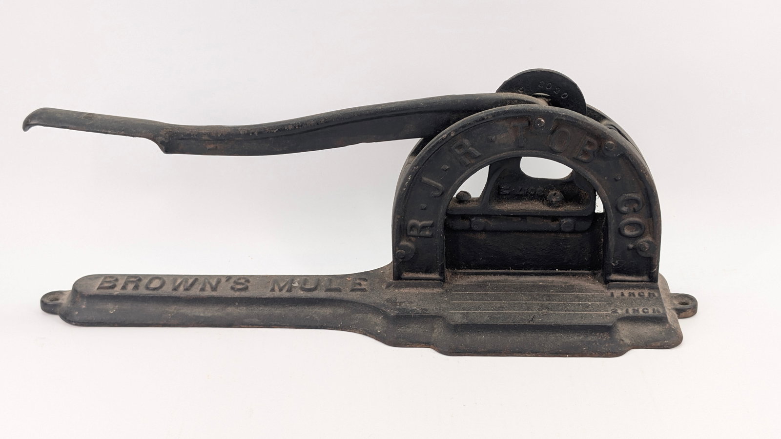 R.J.R. TOBACCO CO. BROWN'S MULE CUTTER (1 of 4)