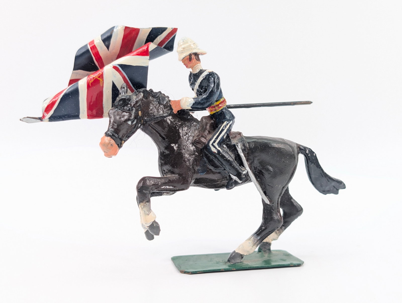 UNMARKED HAND PAINTED MOUNTED SOLDIER: REMAINS IN GOOD CONDITION, SHOWING SOME TYPICAL WEAR.