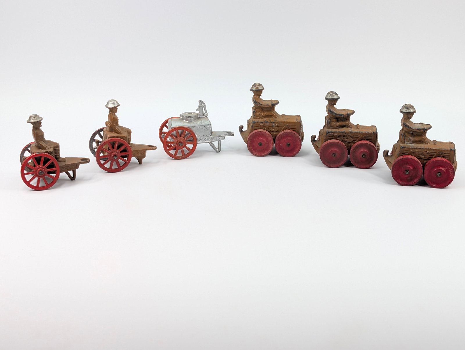 6) VINTAGE BARCLAY / MANOIL LEAD SOLDIERS ACCESSORIES: ALL REMAIN IN FAIR TO GOOD CONDITION, SHOWING SOME TYPICAL WEAR.