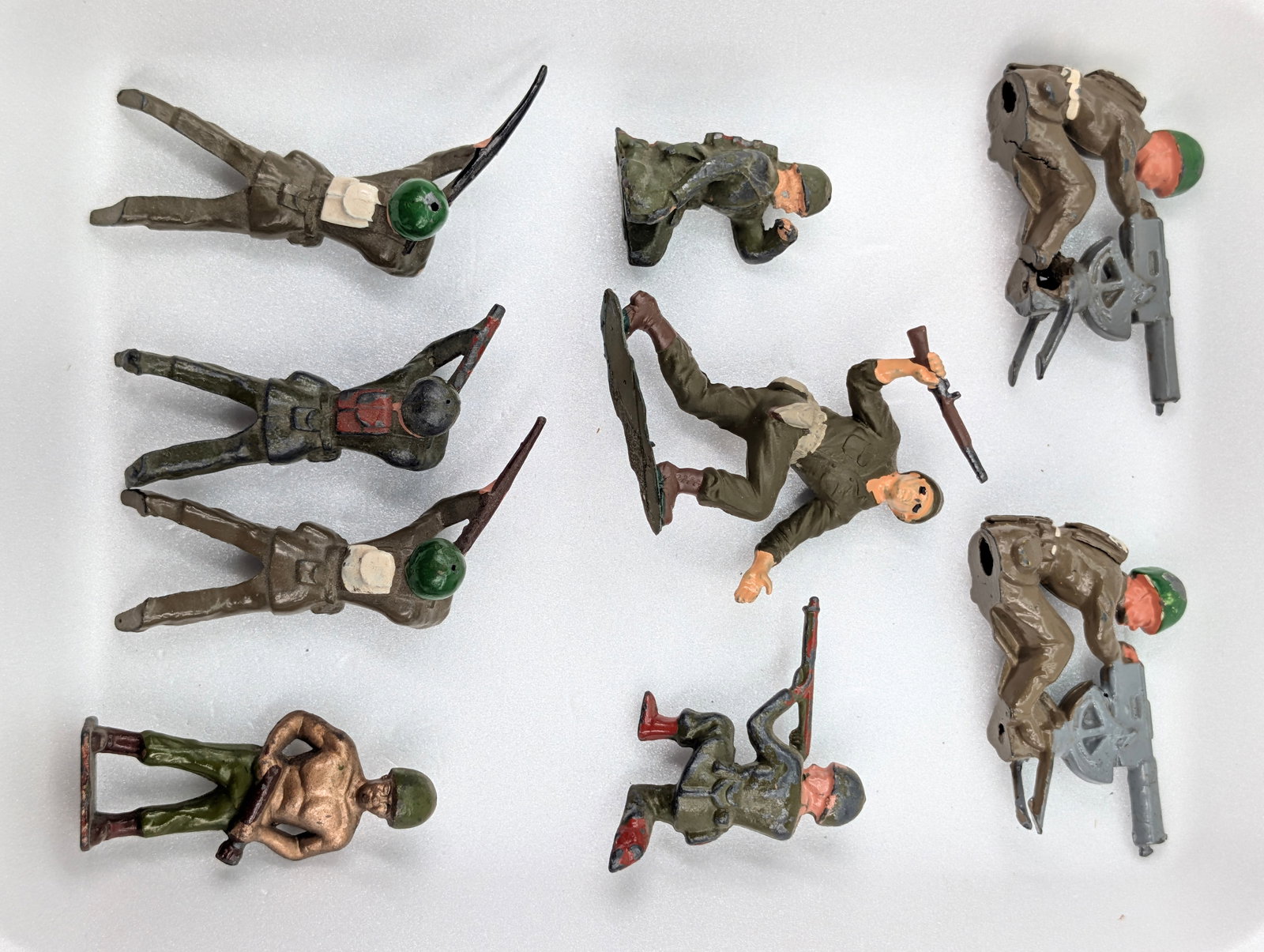 ASSORTED LOT OF VARIOUS LEAD SOLDIERS (1 of 5)