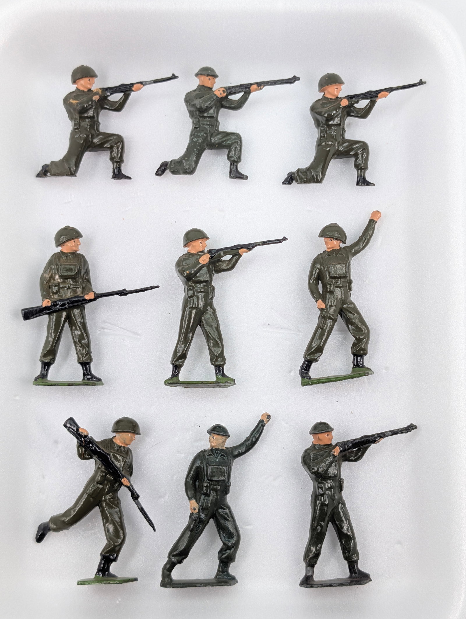 ASSORTED LOT OF VARIOUS LEAD SOLDIERS (1 of 5)