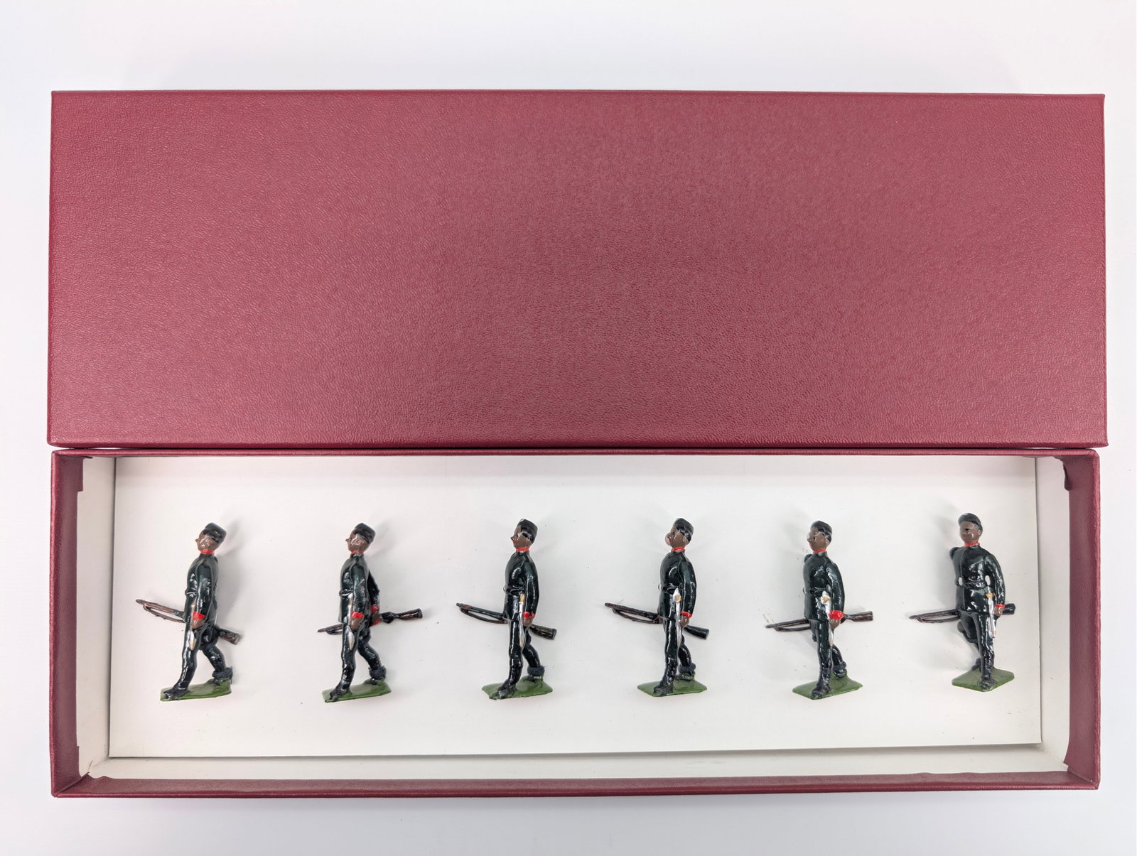 BRITAIN KING'S OWN GURKHA RIFLES: ALL REMAIN IN VERY GOOD CONDITION WITH CUSTOM BOX.