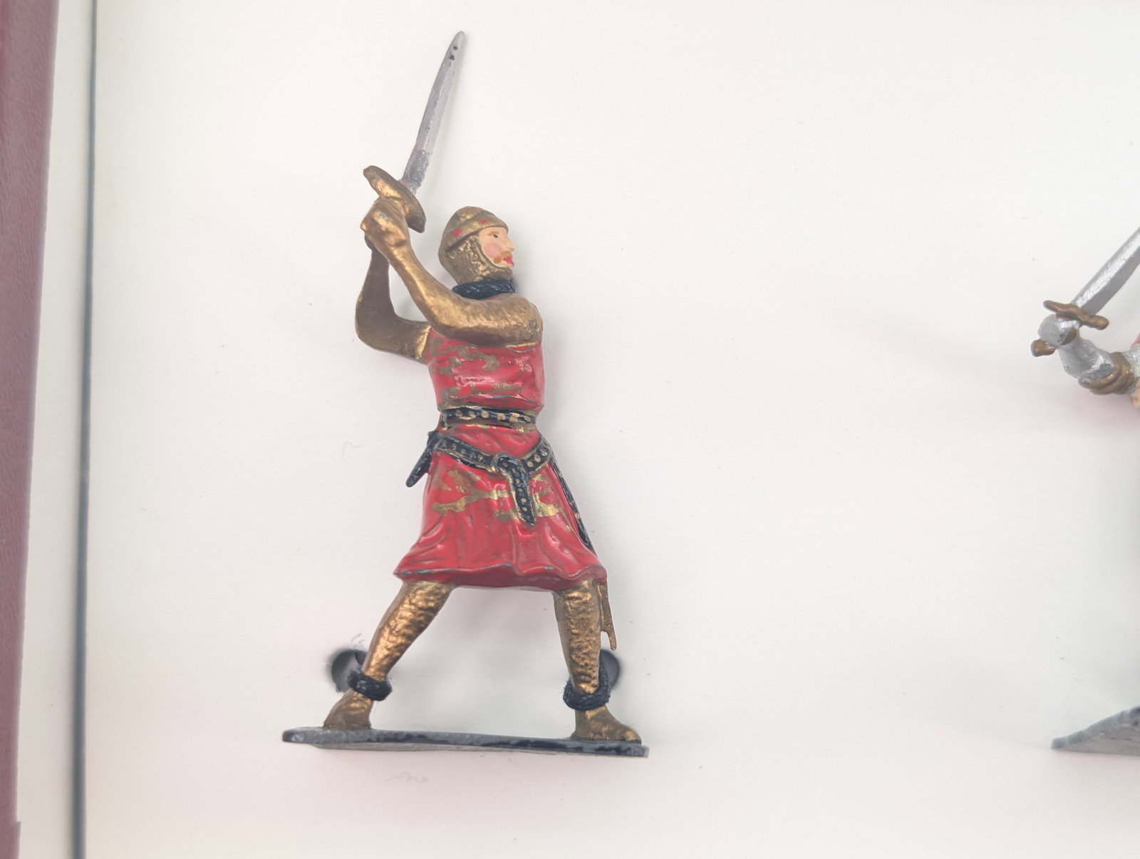 R. COURTENAY SET OF 4 HAND PAINTED MEDIEVAL KNIGHTS - 2