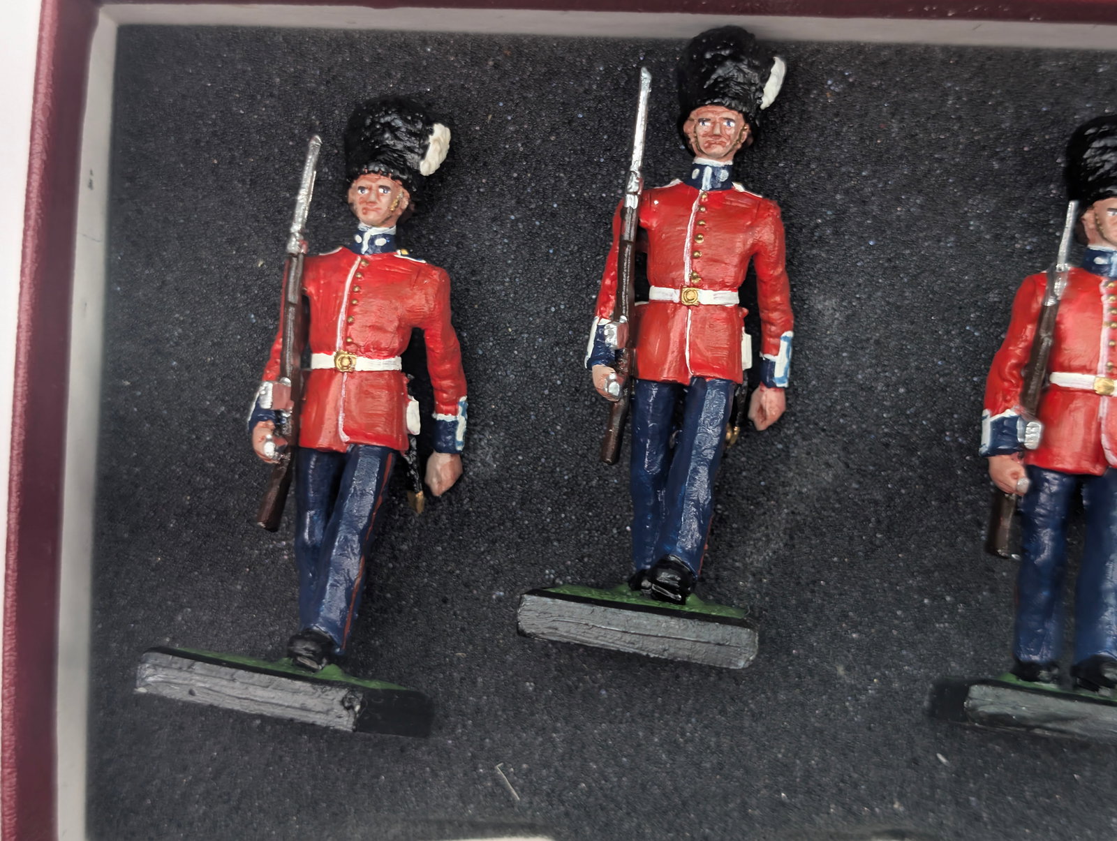 ALYMER BRITISH GRENADIER MARCHING - 2