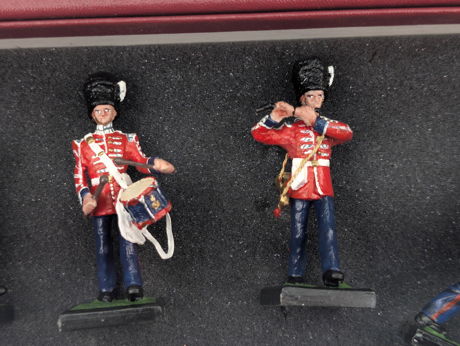 ALYMER BRITISH GRENADIER MARCHING - 4