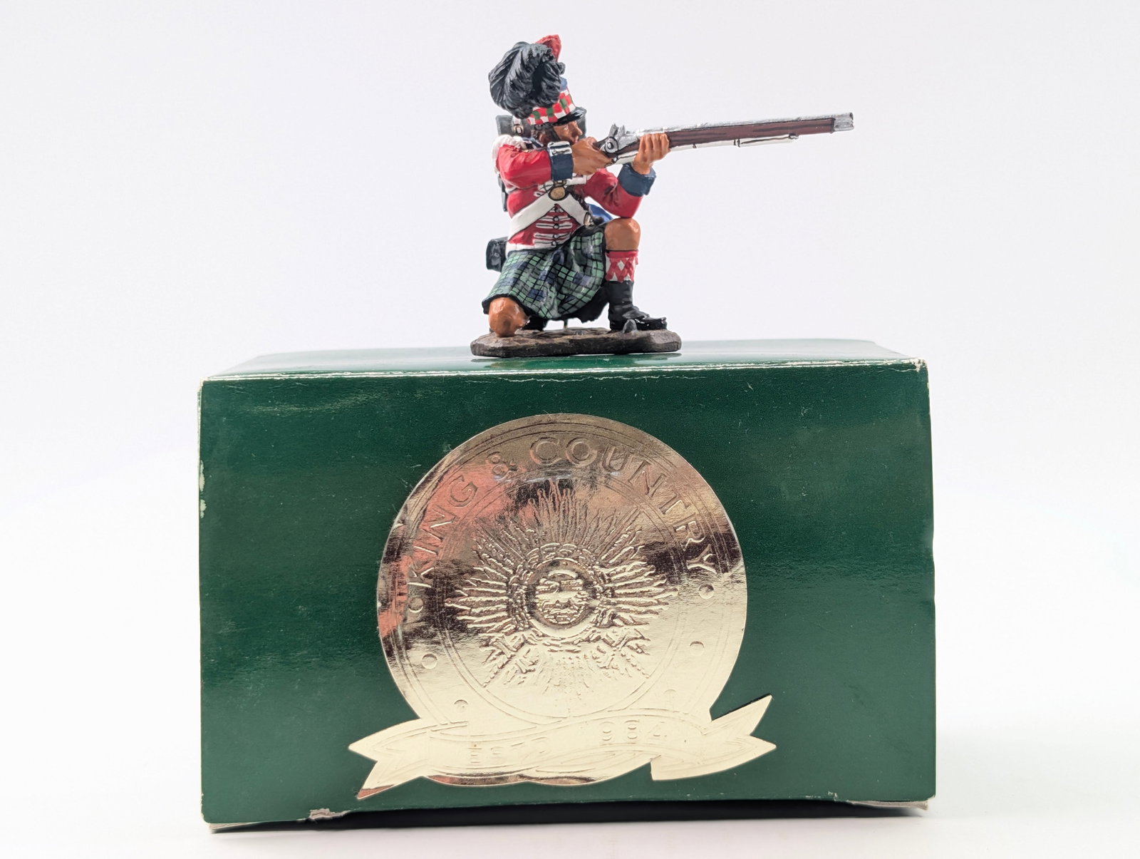 KING & COUNTRY NAPOLEONIC W/ BOX: REMAINS IN VERY GOOD CLEAN CONDITION, SHOWING SOME LIGHT TYPICAL WEAR.