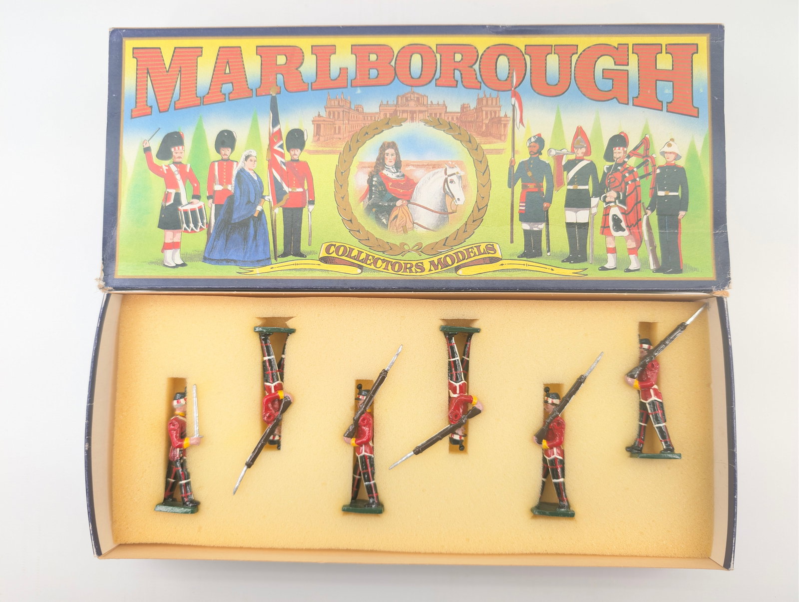 MARLBOROUGH MF21 HIGHLAND LIGHT INFANTRY 1888: REMAINS IN VERY GOOD CONDITION WITH BOX. SHOWING SOME LIGHT WEAR.