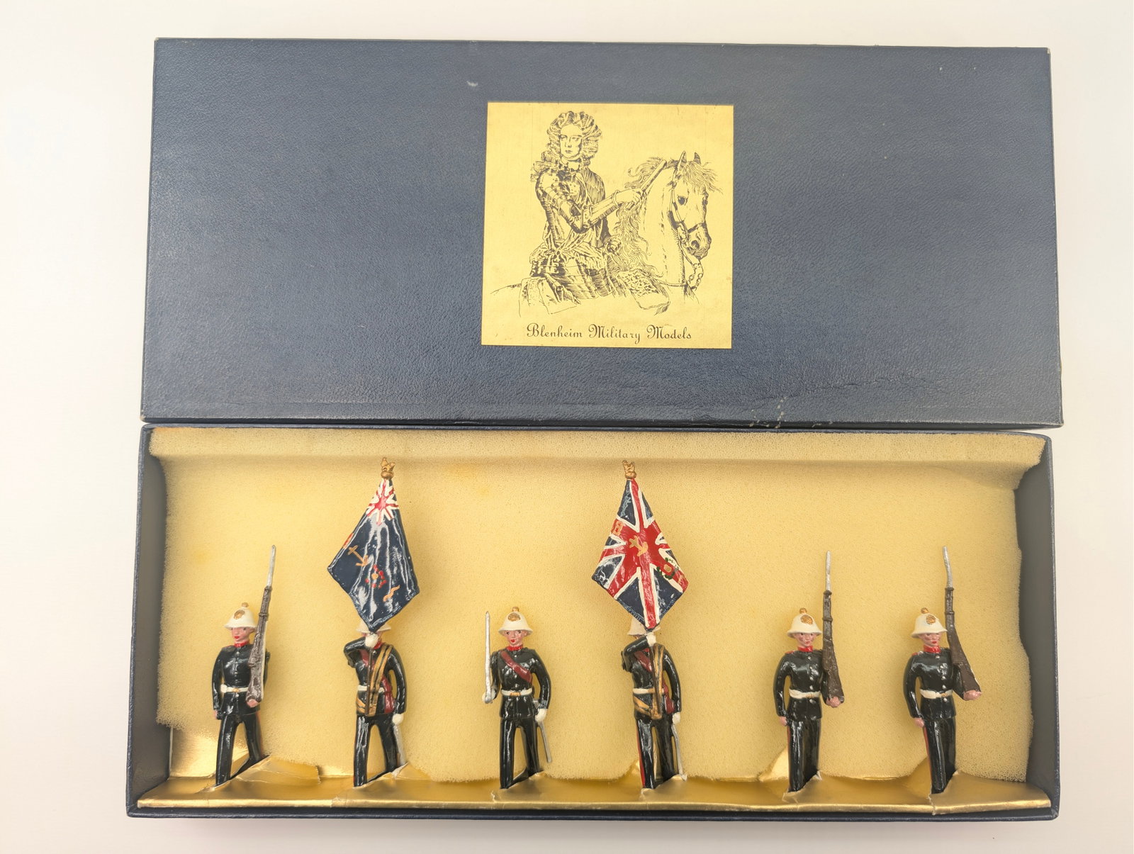 BLENHEIM SET B18 ROYAL MARINES COLOURS 1923: SET REMAINS IN VERY GOOD CONDITION WITH ORIGINAL BOX.