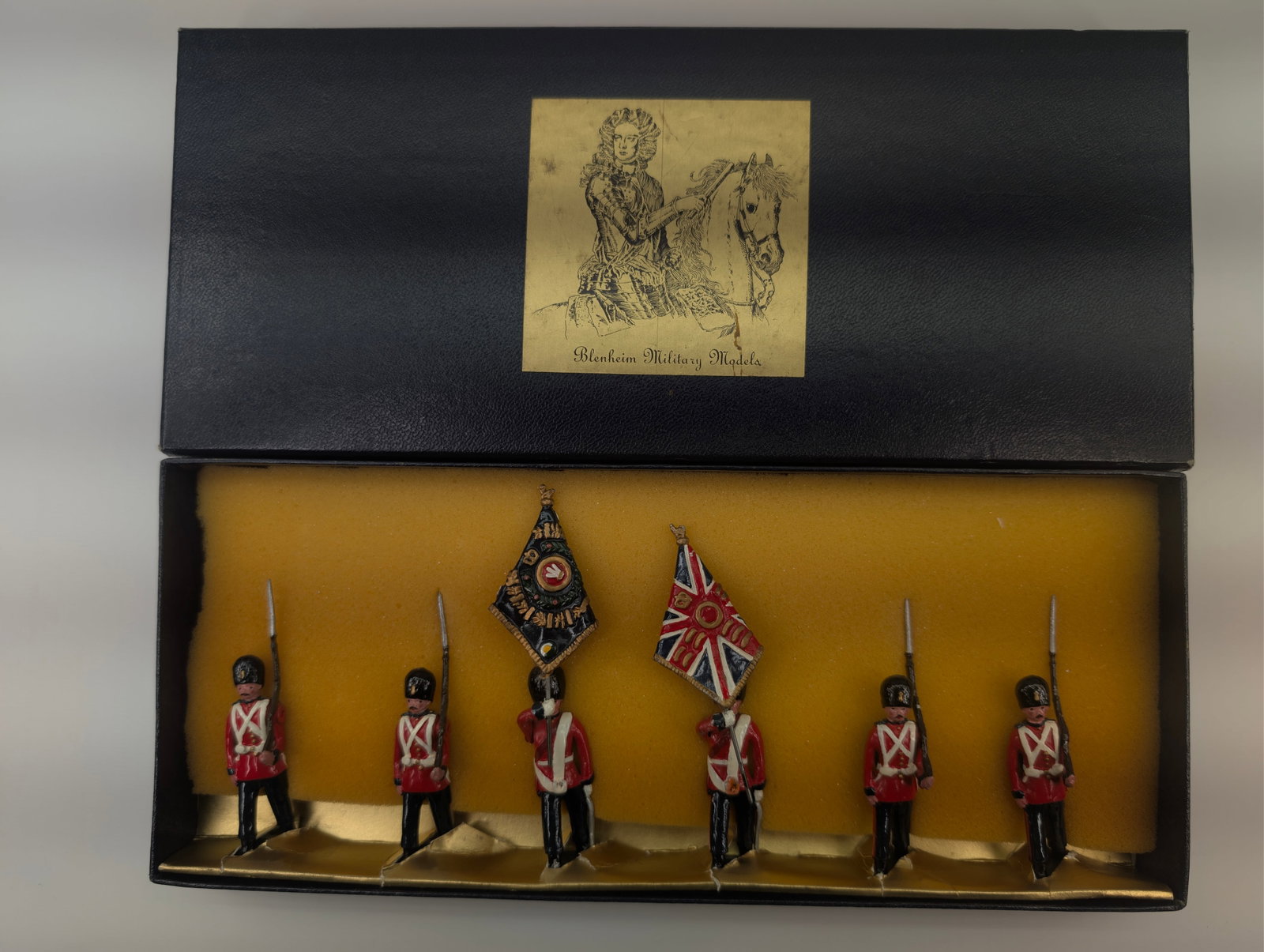 BLENHEIM SET B25 COLDSTREAM GUARDS W/ FLAG BEARERS: SET REMAINS IN VERY GOOD CONDITION WITH ORIGINAL BOX.