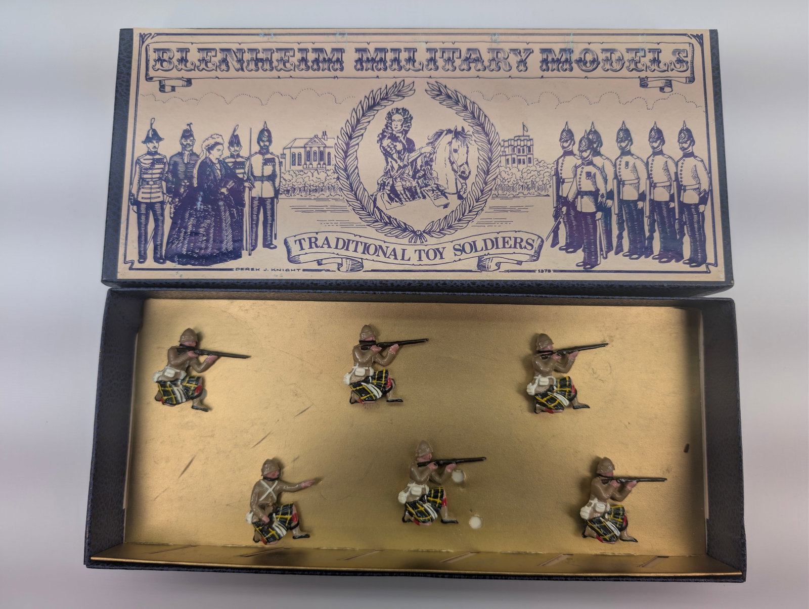 BLENHEIM SET B32 GORDON HIGHLANDERS 1900: SET REMAINS IN VERY GOOD CONDITION WITH ORIGINAL BOX.