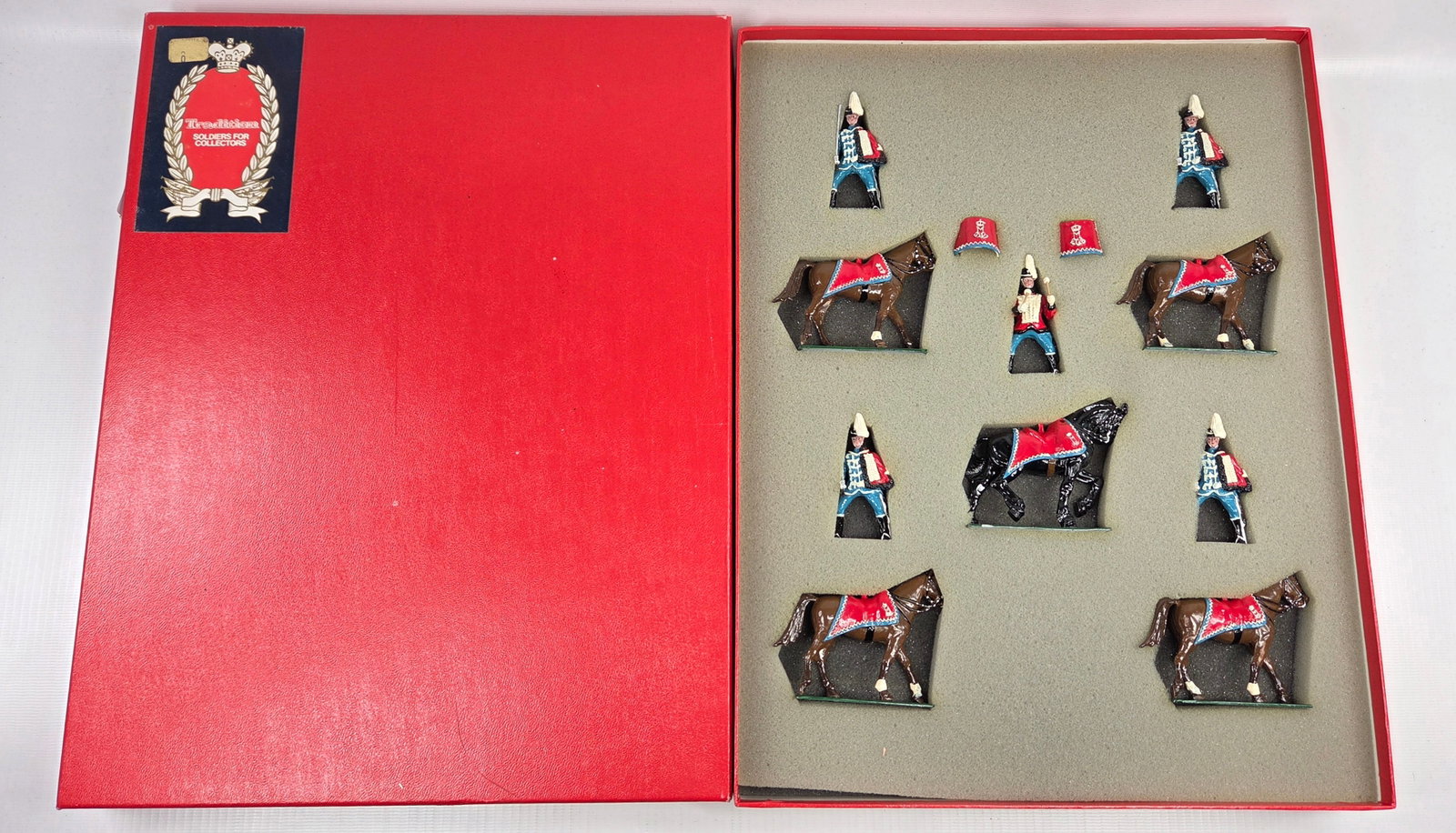 TRADITION DANISH GARDE HUSSAR REGIMENT: SET REMAINS IN VERY GOOD CONDITION WITH ORIGINAL BOX.