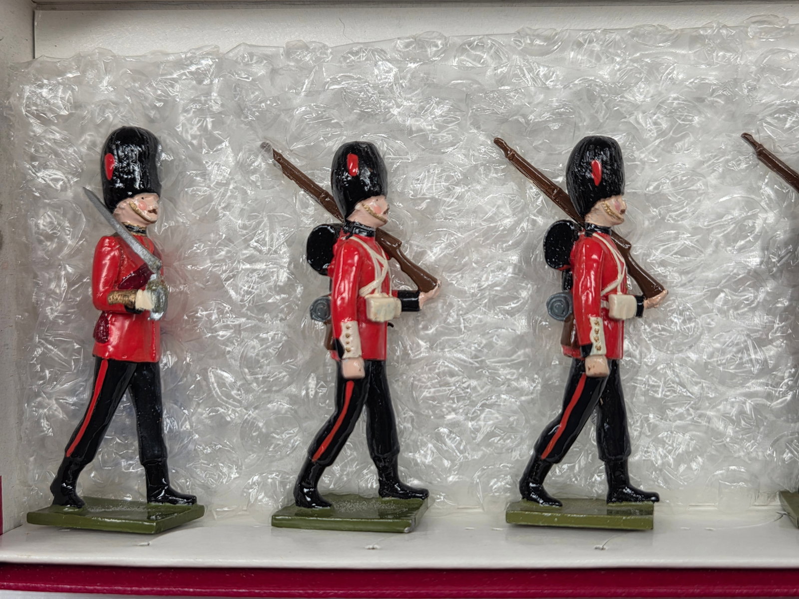 STEADFAST SOLDIERS GUARDS MARCHING - 2