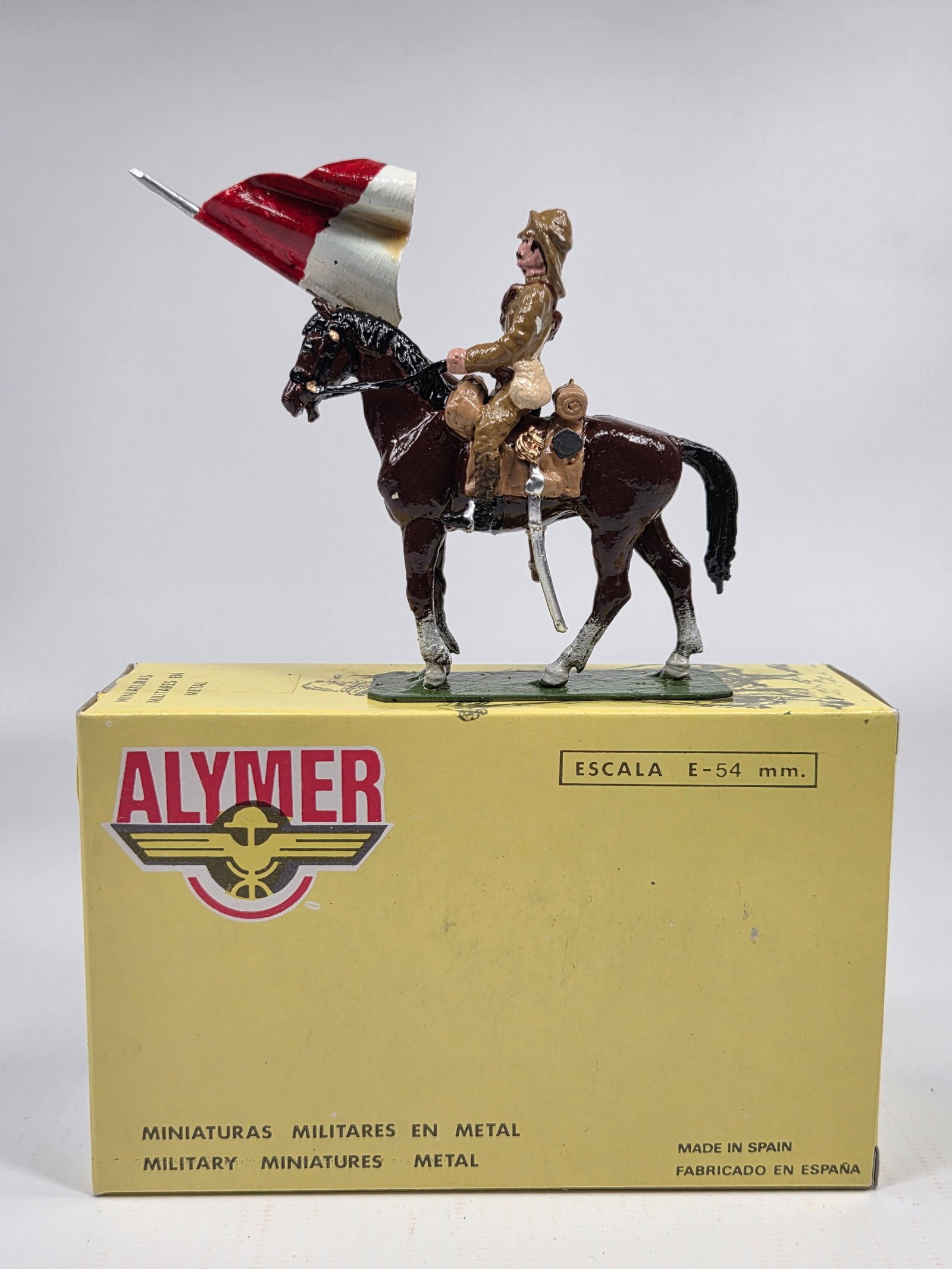 ALYMER AB-17 BRITISH 21ST LANCERS AT WALK (1 of 3)