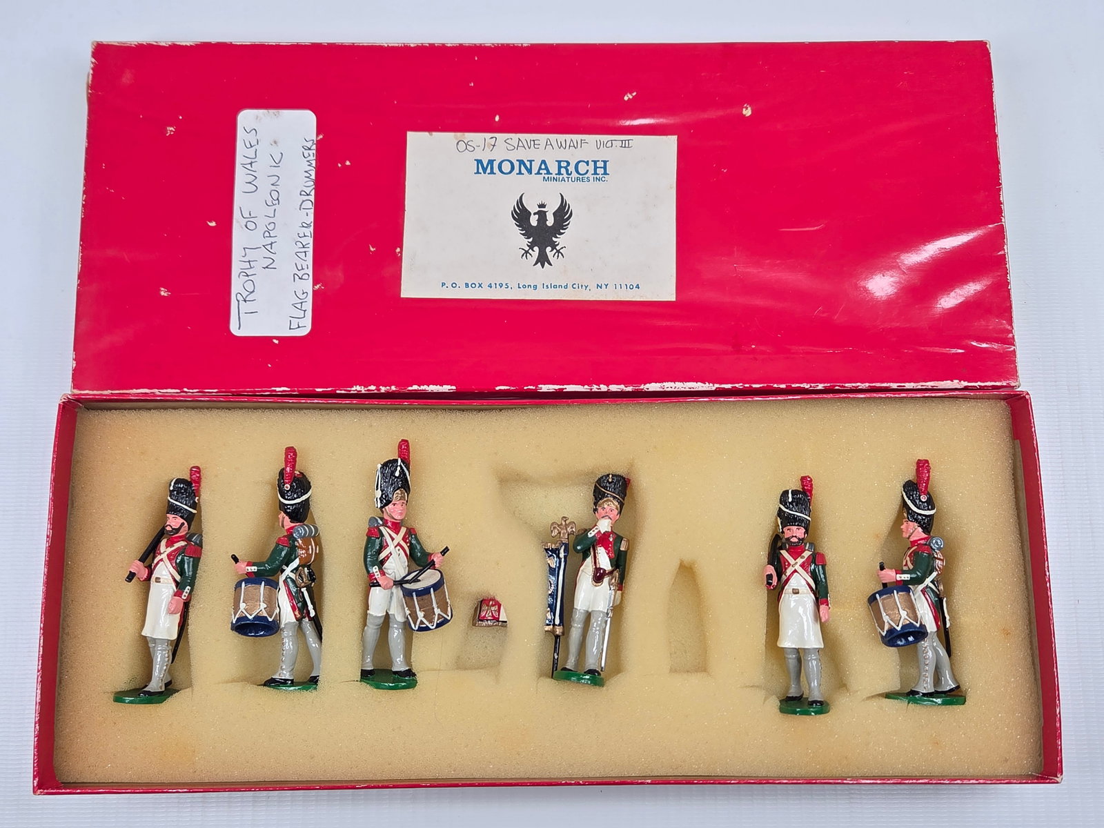 MONARCH MINIATURES OS-17 NAPOLEONIC FLAG BEARER & DUMMERS (1 of 5)