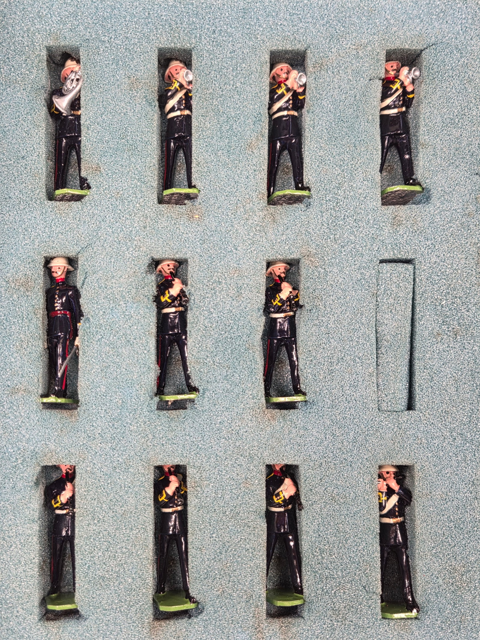 DUCAL SET E3027S HER MAJESTY'S ROYAL MARINES 51-PIECE - 3