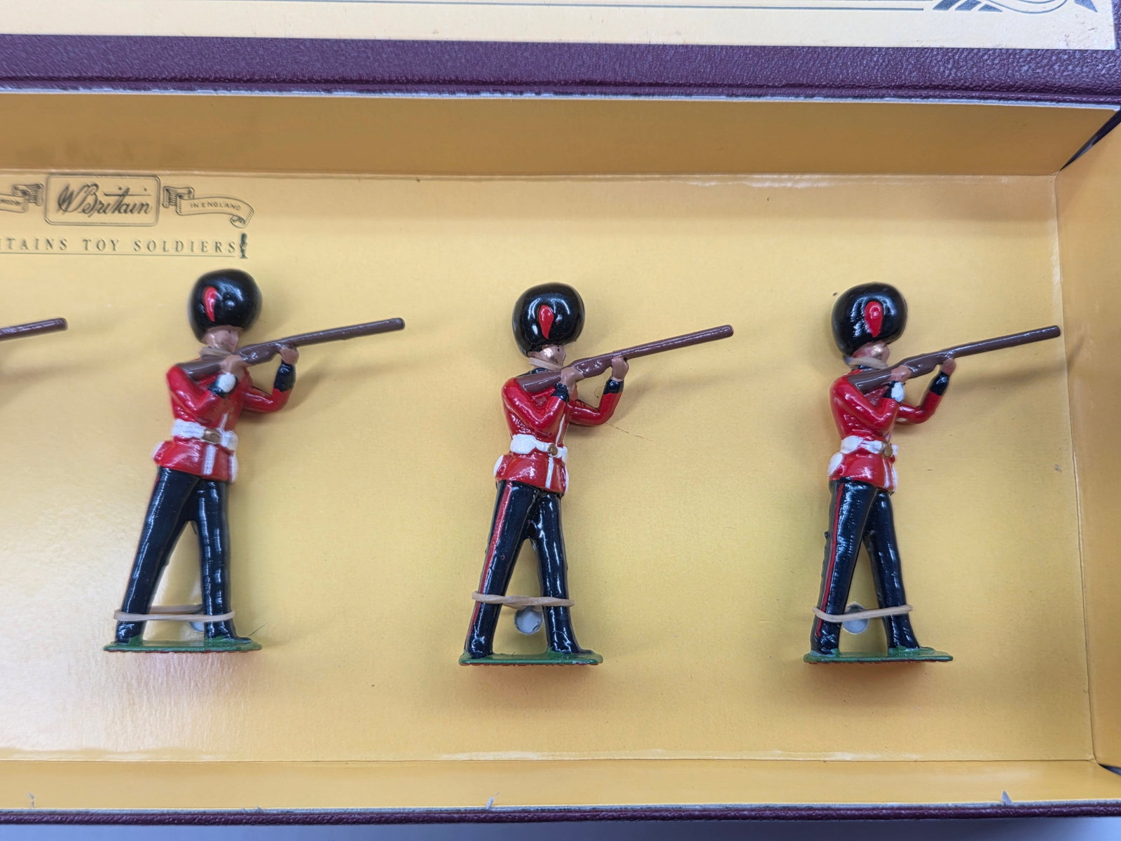 BRITAIN 8800 COLDSTREAM GUARDS - 3