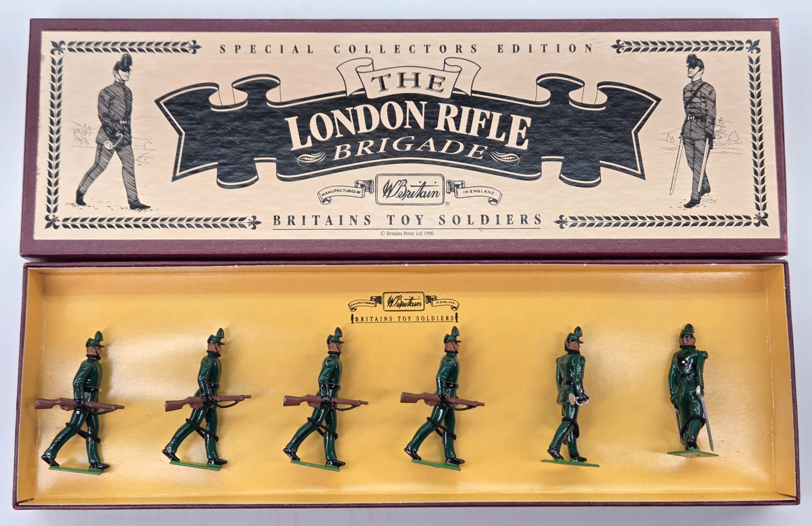 BRITAIN 8891 THE LONDON RIFLE BRIGADE: SET REMAINS IN VERY GOOD CONDITION WITH ORIGINAL BOX.