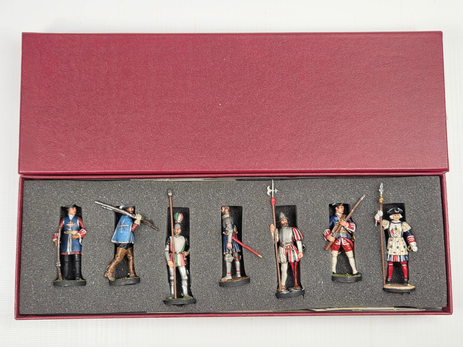 1987 LA MAISON DE ROY RÉGIMENTS: ALL REMAIN IN FAIR TO GOOD CONDITION, SHOWING SOME TYPICAL WEAR. CUSTOM BOX.